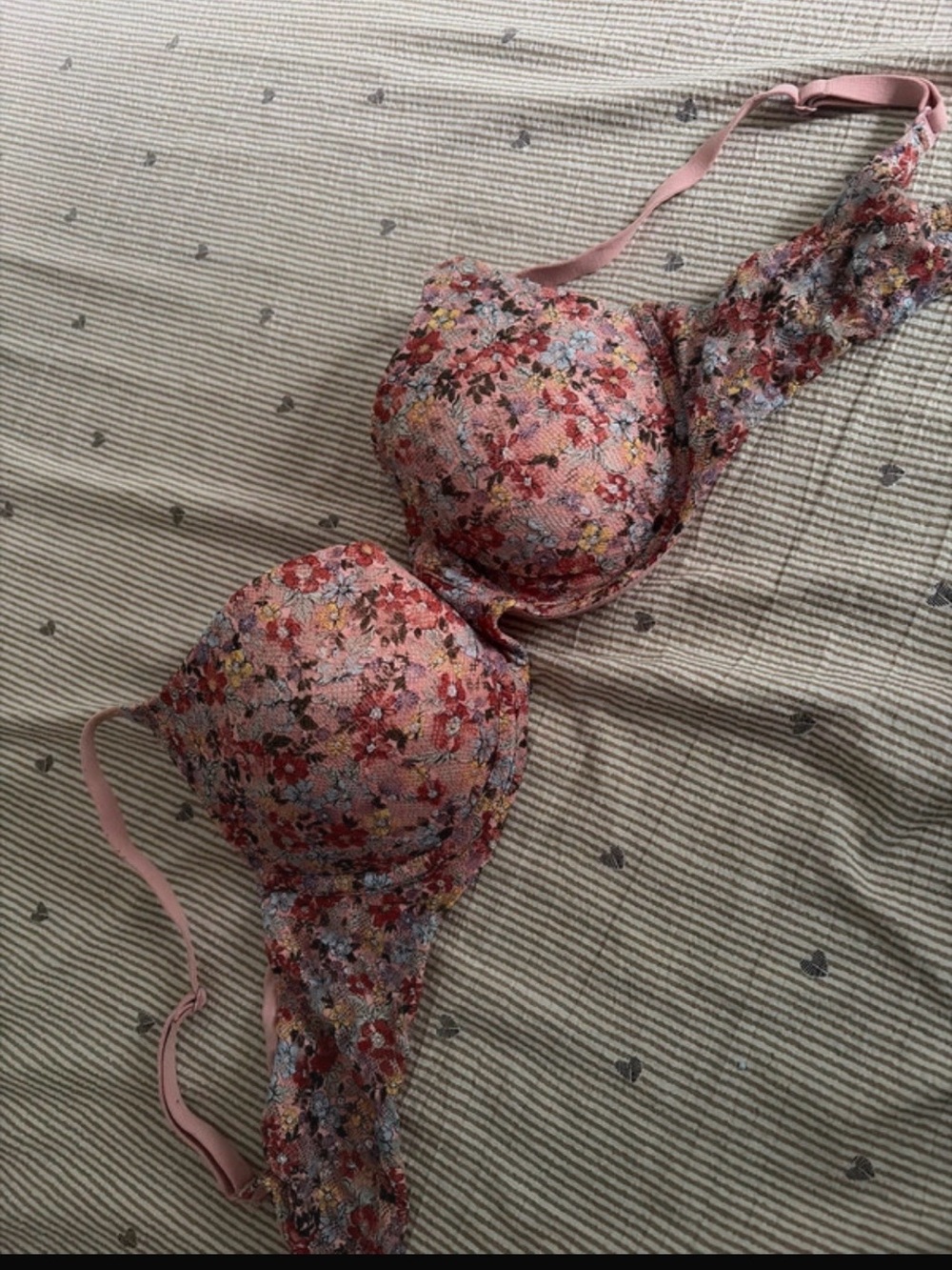 No Boundaries Pink Floral Lace Padded Underwire Bra Size 34D